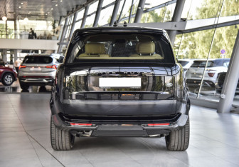 Новый Land Rover Range Rover 2025 (4 фото)
