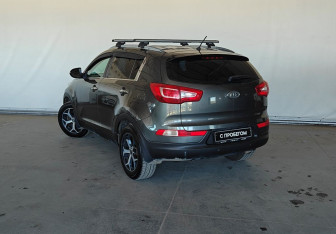 Подержанный автомобиль Kia Sportage 2011 года (7 фото)