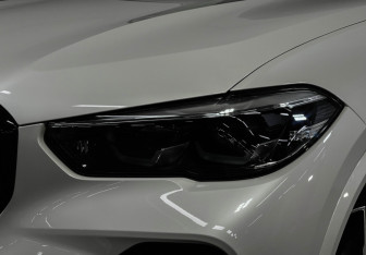 Подержанный автомобиль BMW X5 2021 года (7 фото)