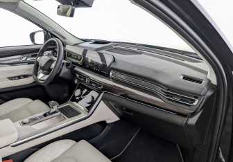 Подержанный автомобиль Exeed VX 2022 года (11 фото)