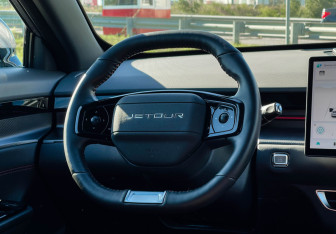 Подержанный автомобиль Jetour Dashing 2024 года (14 фото)