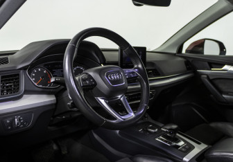 Подержанный автомобиль Audi Q5 2018 года (9 фото)
