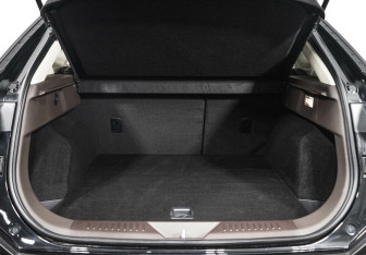 Подержанный автомобиль FAW Bestune T77 2022 года (13 фото)