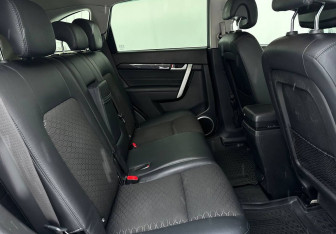 Подержанный автомобиль Chevrolet Captiva 2013 года (14 фото)