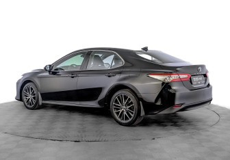 Подержанный автомобиль Toyota Camry Sedan 2021 года (7 фото)
