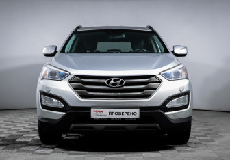Подержанный автомобиль Hyundai Santa Fe 2012 года (2 фото)