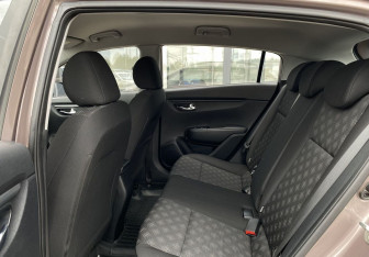 Подержанный автомобиль Kia Rio Hatchback 2019 года (26 фото)