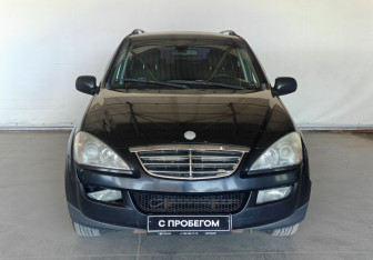 Подержанный автомобиль SsangYong Kyron 2011 года (2 фото)
