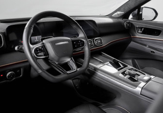 Подержанный автомобиль Jaecoo J8 2024 года (14 фото)