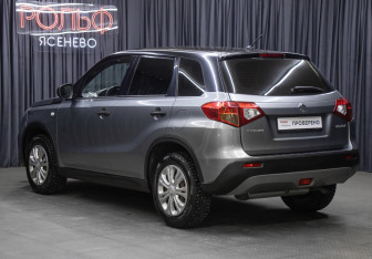 Подержанный автомобиль Suzuki Vitara 2015 года (7 фото)
