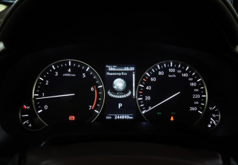 Подержанный автомобиль Lexus RX 2015 года (16 фото)