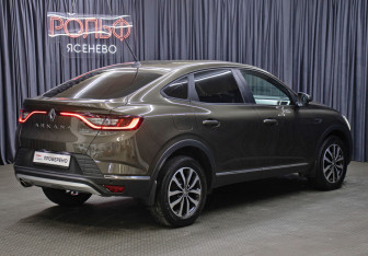 Подержанный автомобиль Renault Arkana 2020 года (5 фото)