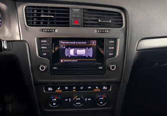 Подержанный автомобиль Volkswagen Golf Hatchback 2014 года (13 фото)