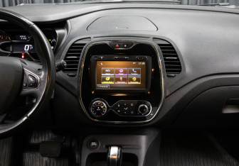 Подержанный автомобиль Renault Kaptur 2019 года (15 фото)