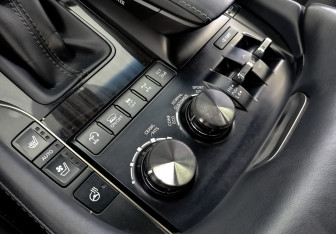 Подержанный автомобиль Lexus LX 2019 года (26 фото)