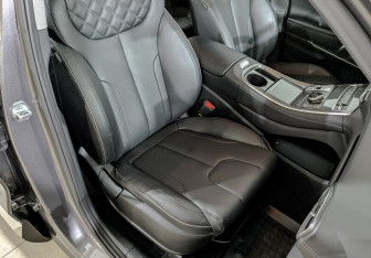 Подержанный автомобиль Hyundai Santa Fe 2022 года (24 фото)