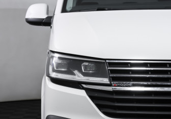 Подержанный автомобиль Volkswagen Caravelle 2021 года (24 фото)