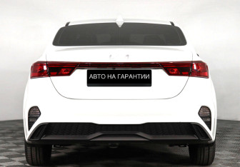 Подержанный автомобиль Kia Cerato Sedan 2022 года (4 фото)