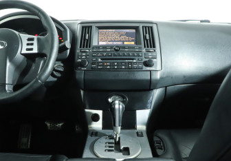 Подержанный автомобиль Infiniti FX 2003 года (14 фото)