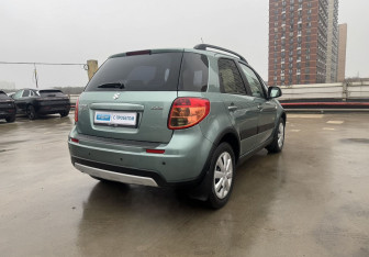 Подержанный автомобиль Suzuki SX4 Hatchback 2012 года (4 фото)