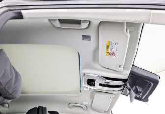 Подержанный автомобиль Hongqi E-HS9 2022 года (23 фото)