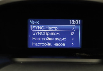 Подержанный автомобиль Ford Kuga 2013 года (17 фото)