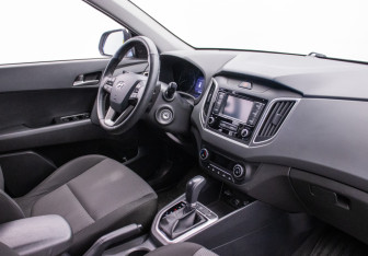 Подержанный автомобиль Hyundai Creta 2020 года (10 фото)