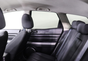 Подержанный автомобиль Mazda CX-7 2011 года (8 фото)