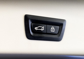 Подержанный автомобиль BMW X4 2019 года (25 фото)