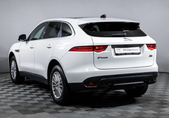 Подержанный автомобиль Jaguar F-Pace 2020 года (7 фото)
