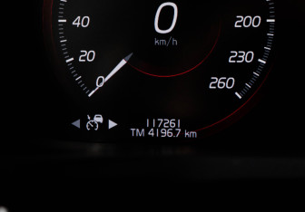 Подержанный автомобиль Volvo S60 2019 года (11 фото)