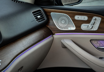 Подержанный автомобиль Mercedes-Benz GLE 2023 года (22 фото)