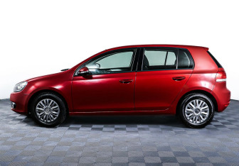 Подержанный автомобиль Volkswagen Golf Hatchback 2011 года (3 фото)