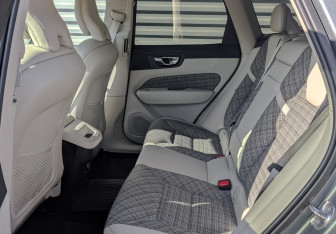 Подержанный автомобиль Volvo XC60 2021 года (12 фото)