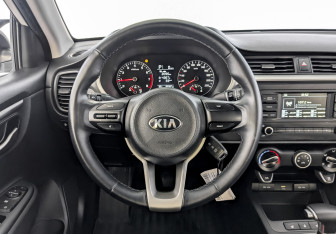 Подержанный автомобиль Kia Rio Sedan 2021 года (21 фото)