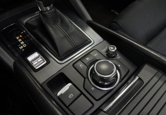 Подержанный автомобиль Mazda 6 Sedan 2016 года (17 фото)