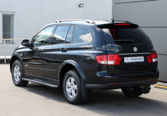 Подержанный автомобиль SsangYong Kyron 2011 года (7 фото)