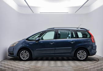 Подержанный автомобиль Citroen C4 Picasso 2008 года (8 фото)