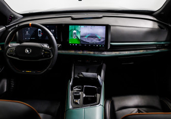 Подержанный автомобиль Changan UNI-T 2023 года (11 фото)