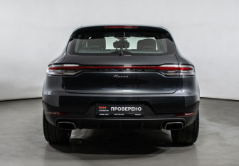 Подержанный автомобиль Porsche Macan 2019 года (6 фото)