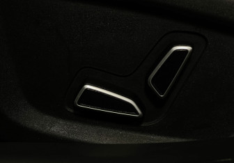 Подержанный автомобиль Changan UNI-V 2023 года (15 фото)