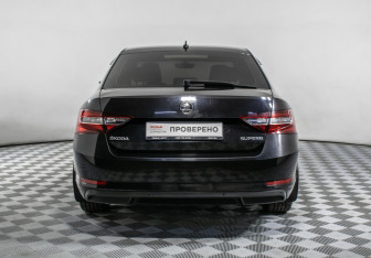 Подержанный автомобиль Skoda Superb Liftback 2018 года (6 фото)