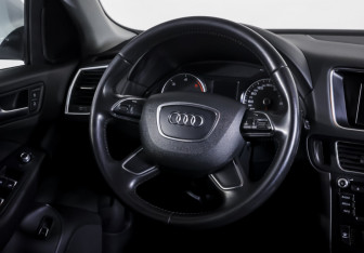 Подержанный автомобиль Audi Q5 2014 года (16 фото)