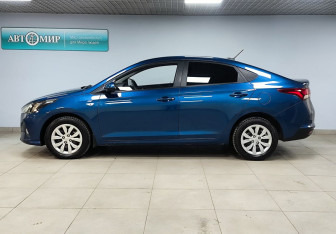 Подержанный автомобиль Hyundai Solaris Sedan 2021 года (8 фото)