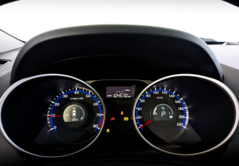 Подержанный автомобиль Hyundai ix35 2014 года (13 фото)