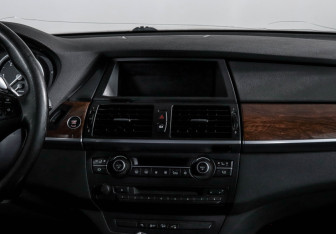 Подержанный автомобиль BMW X6 2010 года (13 фото)