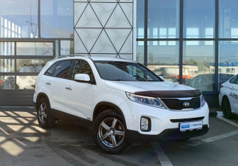 Подержанный автомобиль Kia Sorento 2014 года (3 фото)