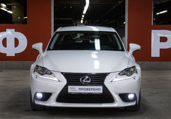 Подержанный автомобиль Lexus IS Sedan 2014 года (2 фото)
