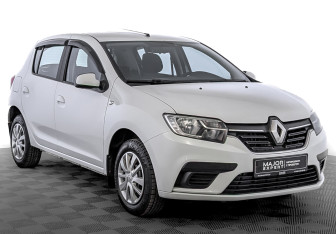 Подержанный автомобиль Renault Sandero 2021 года (3 фото)
