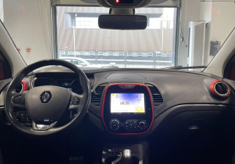 Подержанный автомобиль Renault Kaptur 2018 года (11 фото)